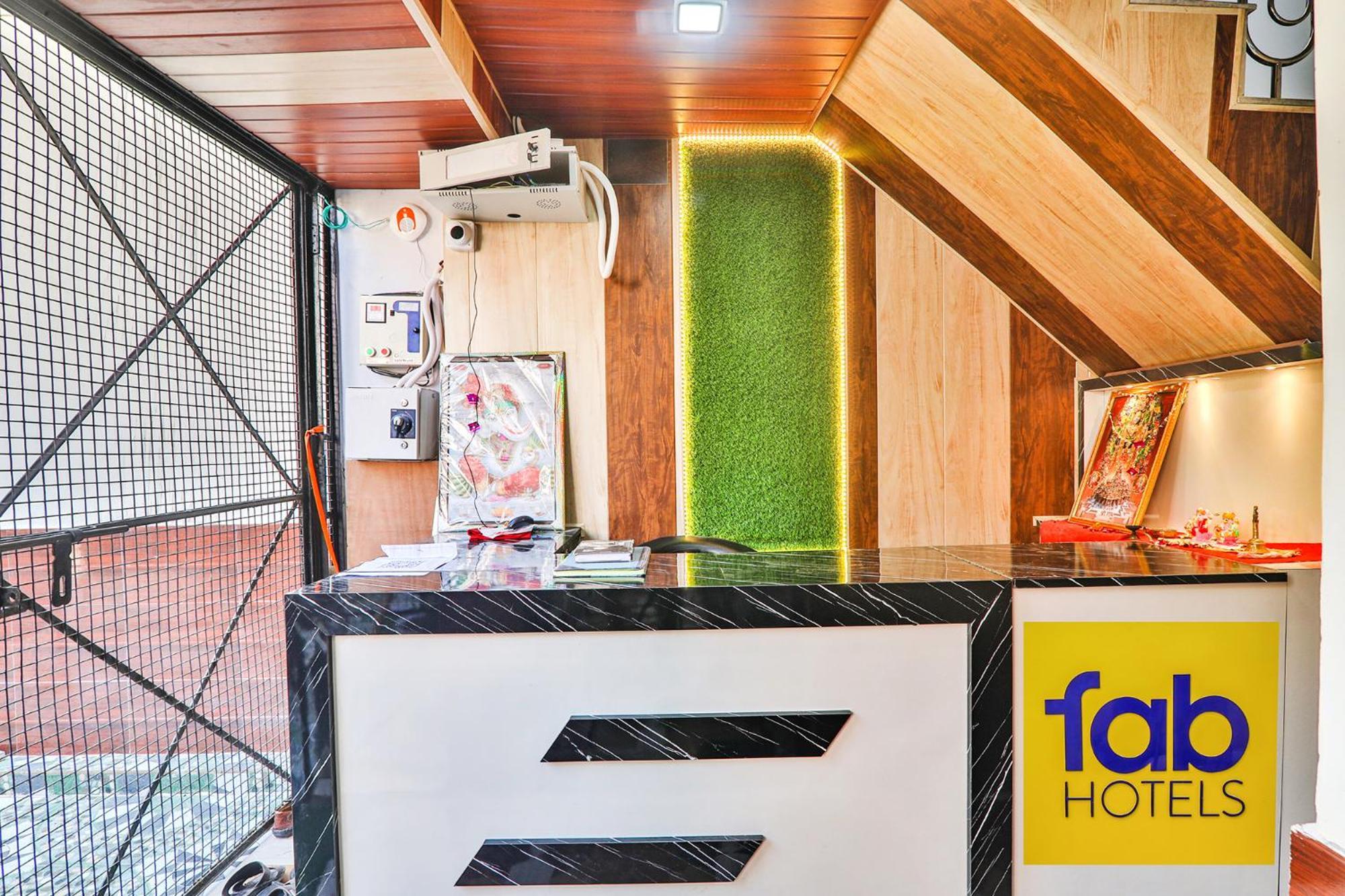 Ayodhya Fabhotel Uma Yugul מראה חיצוני תמונה